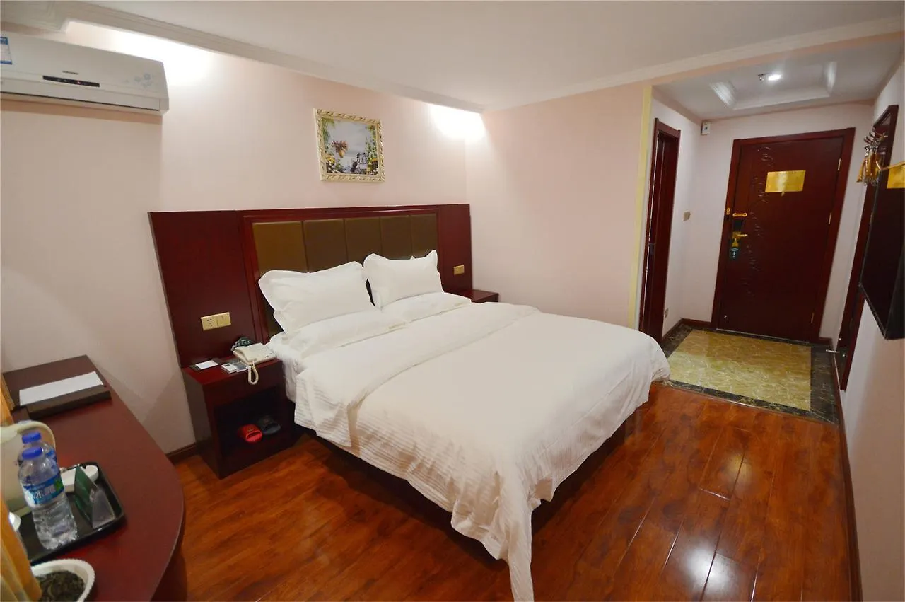 **  Greentree Inn Jiangsu Suzhou Suzhouleyuan Tianping College Business Hotel China